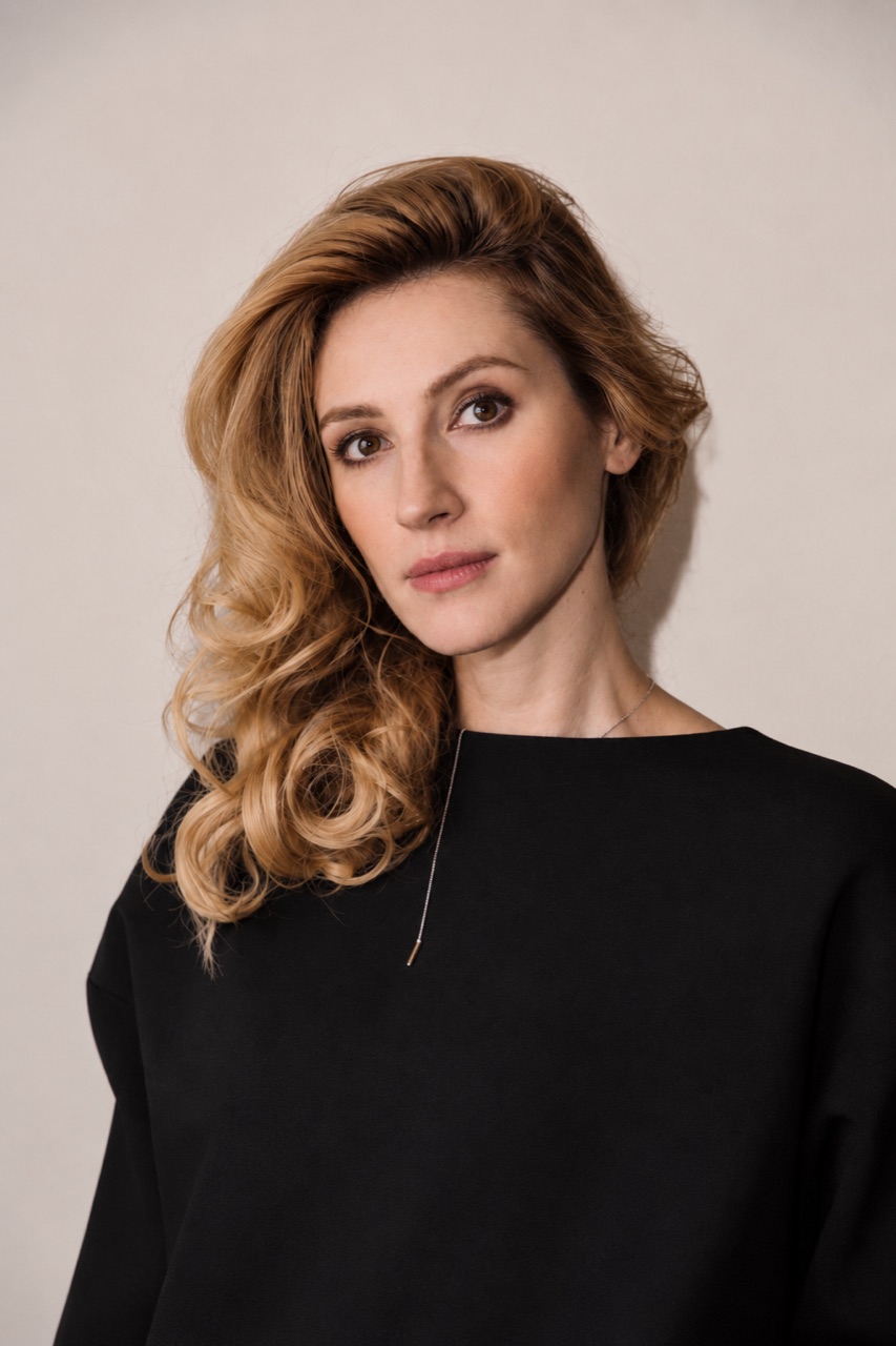 Анна Сурова